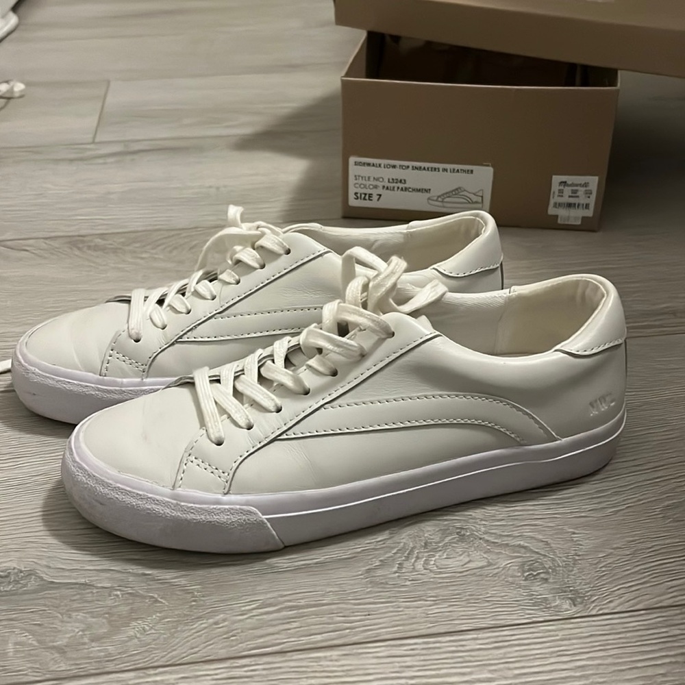Madewell Sidewalk Low-Top Sneakers in Leather Size 7